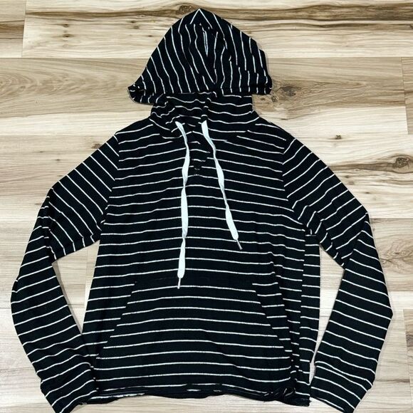 Stitch Fix Kaileigh Hazel Single Pocket Hooded Sweatshirt Women’s Small - Picture 1 of 2